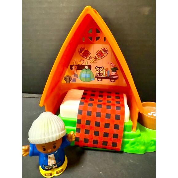 Fisher Price Little People Cabin Toddler Playset w/ Camp Fire Light complete - Picture 1 of 5